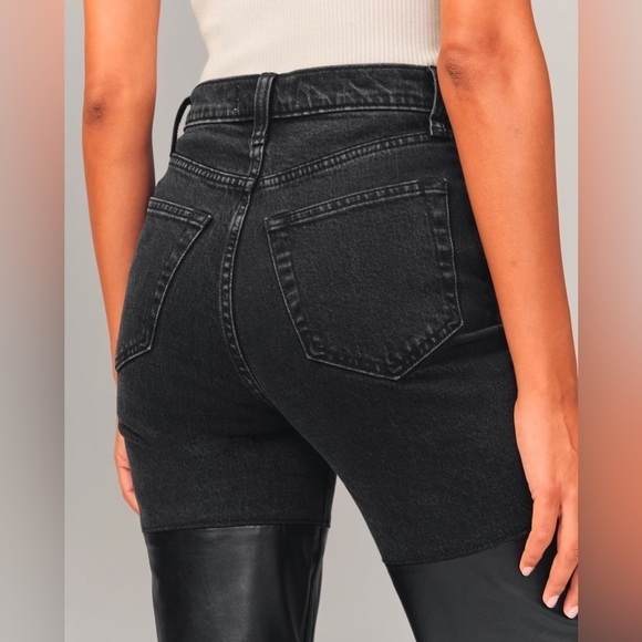 Abercrombie & Fitch Mixed Fabric Ultra High Rise 90s Straight Jean, Size 34/18 - Picture 7 of 12